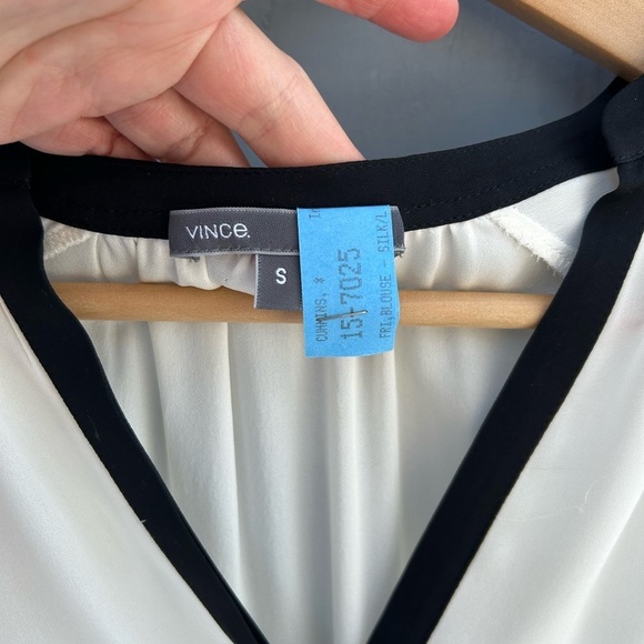 Vince Silk Blouse, size Small - Picture 7 of 8